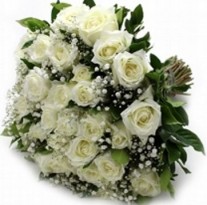Buque de Rosas Brancas Com 24