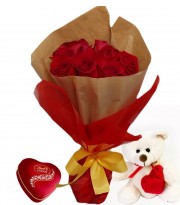 Kit especial  buque rosas, chocolate e pelúcia.