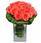 Arranjo de Rosas Rosa no Vidro Médio