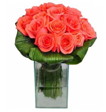 Arranjo de Rosas Rosa no Vidro Médio